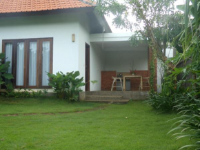 Гостиница Green Bowl Bali Homestay  Kuta